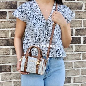 NEW🔥 Michael Kors Bedford Legacy Mini Duffle Crossbody Vanilla/Luggage
